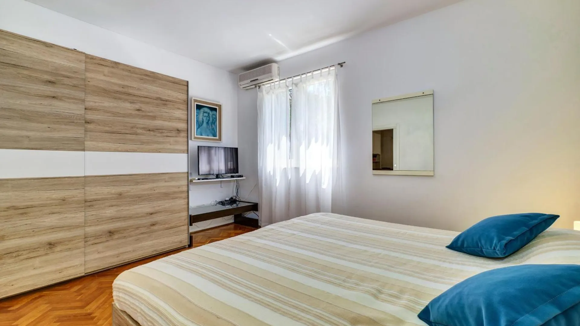 Apartments With A Parking Space Losinj, Losinj - 23373 Mali Lošinj